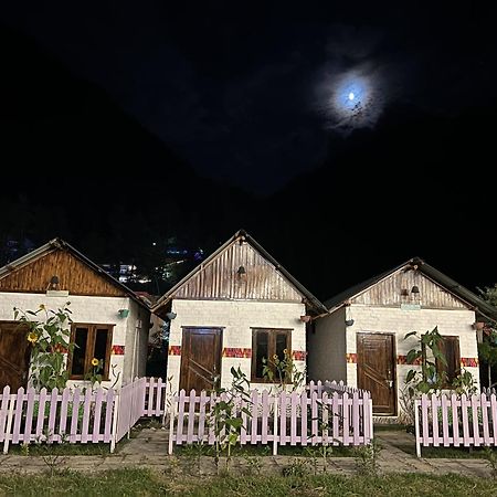 Himtrek Stay Kasol Luaran gambar