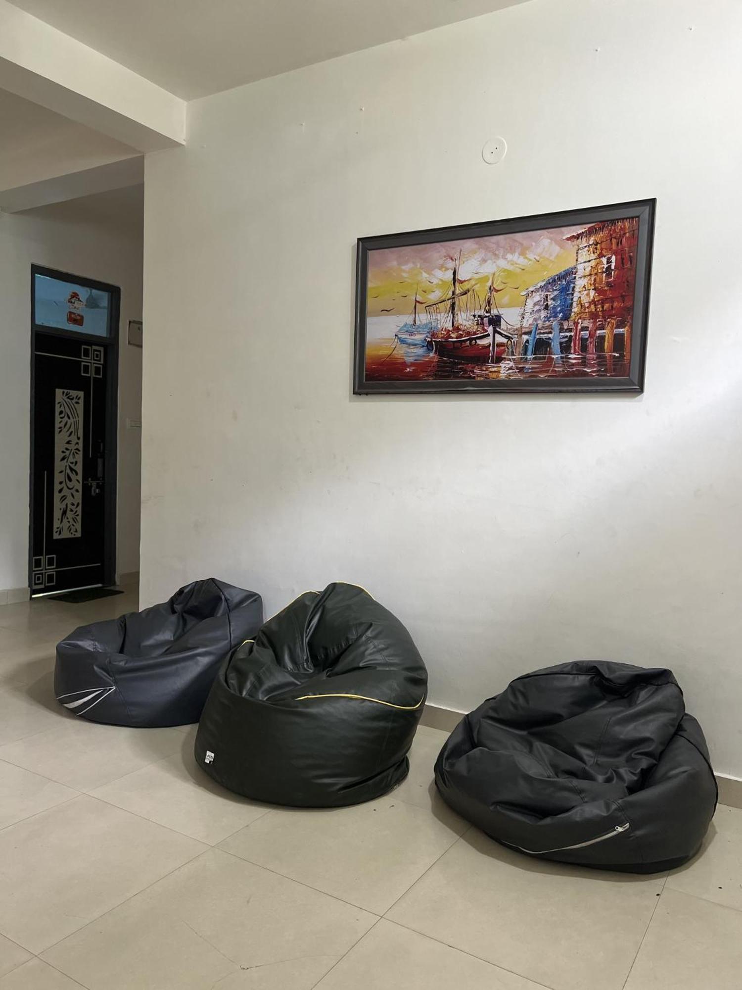 Himtrek Stay Kasol Luaran gambar