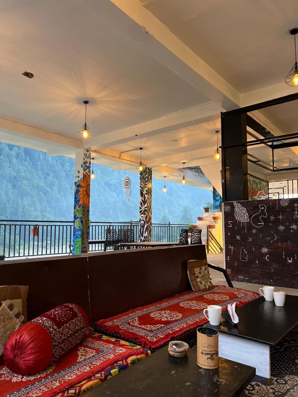 Himtrek Stay Kasol Luaran gambar